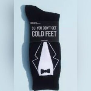 David’s bridal men’s No Cold Feet Groom Socks with Tie 
(🤑 Get 5 items for $20)